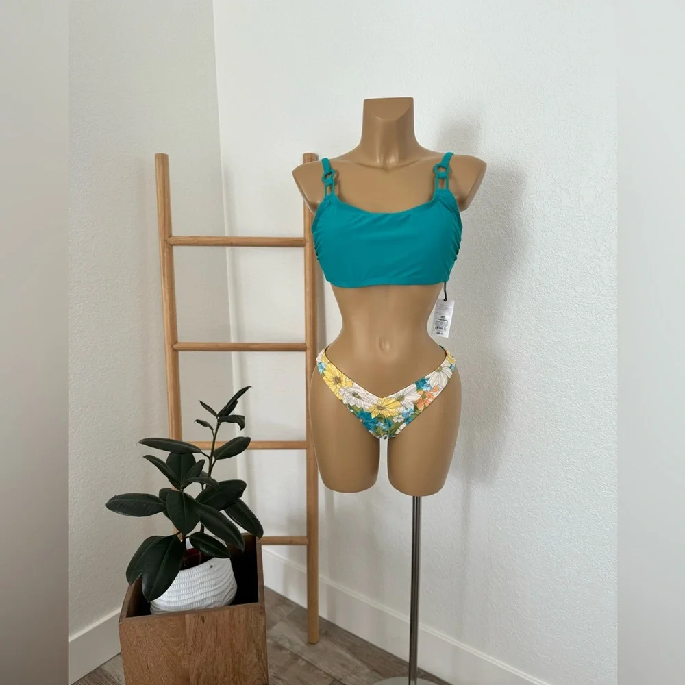 NWT Women's Ring Detail Hidden Underwire Bikini Top - Shade & Shore Teal Green - Picture 5 of 5